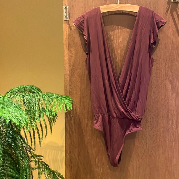 Stunning Wilfred piece 🌹 - Picture 1 of 2